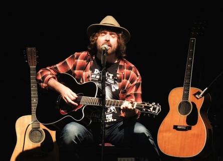Ian McNabb (The Icicle Works) Solo Acoustic